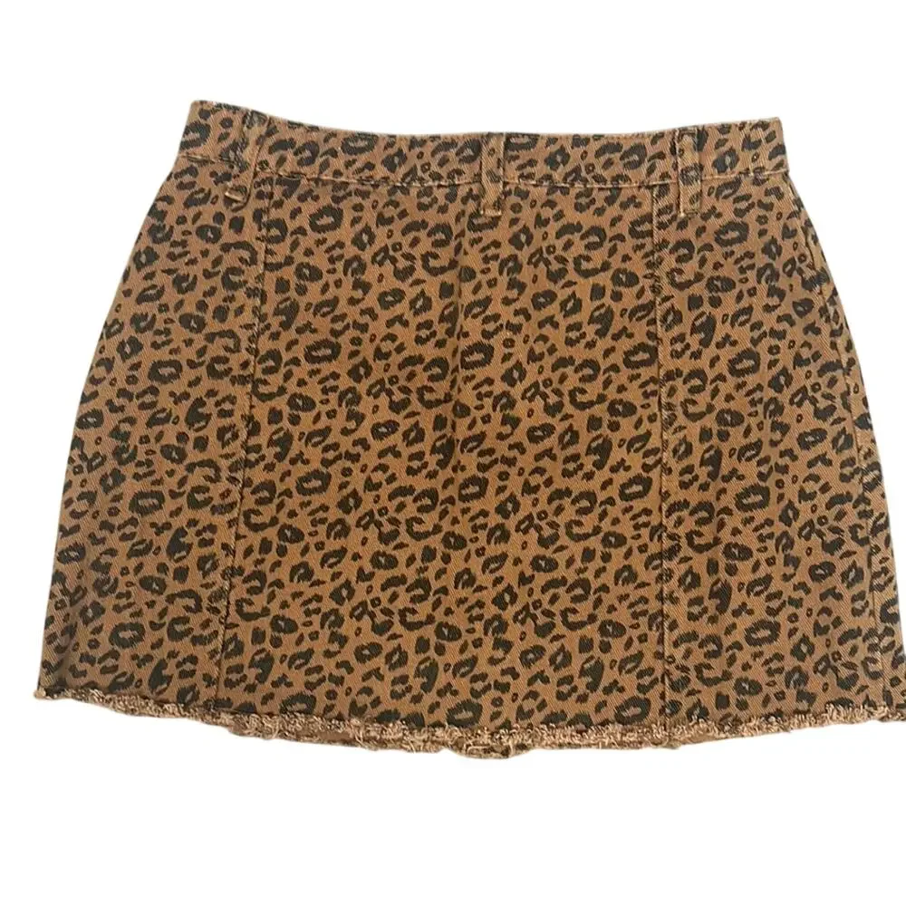 Mittoshop Leopard Print Denim Mini Skirt Size M Button Front Raw Hem Y2K Boho
